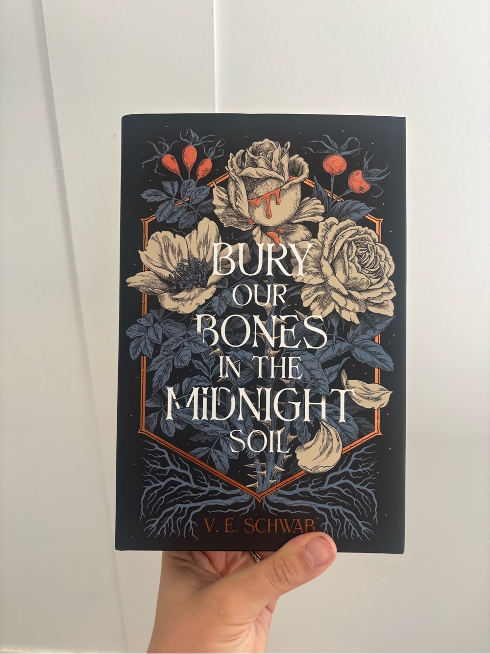 Fairyloot edition — Bury our bones in the midnight soil